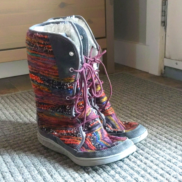Merrell Winter Boots - Picture 1 of 3